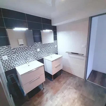 Du Marié à 7mn Du Puy Du F0u Сasa de vacaciones