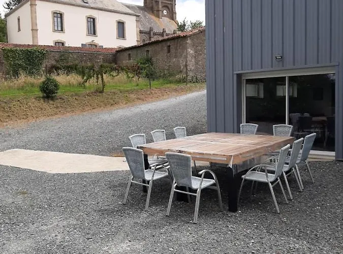 Dom wakacyjny Du Marie A 7mn Du Puy Du F0u