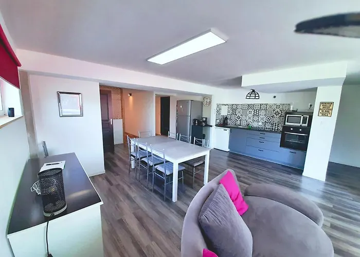 Du Marié à 7mn Du Puy Du F0u Casa de Férias